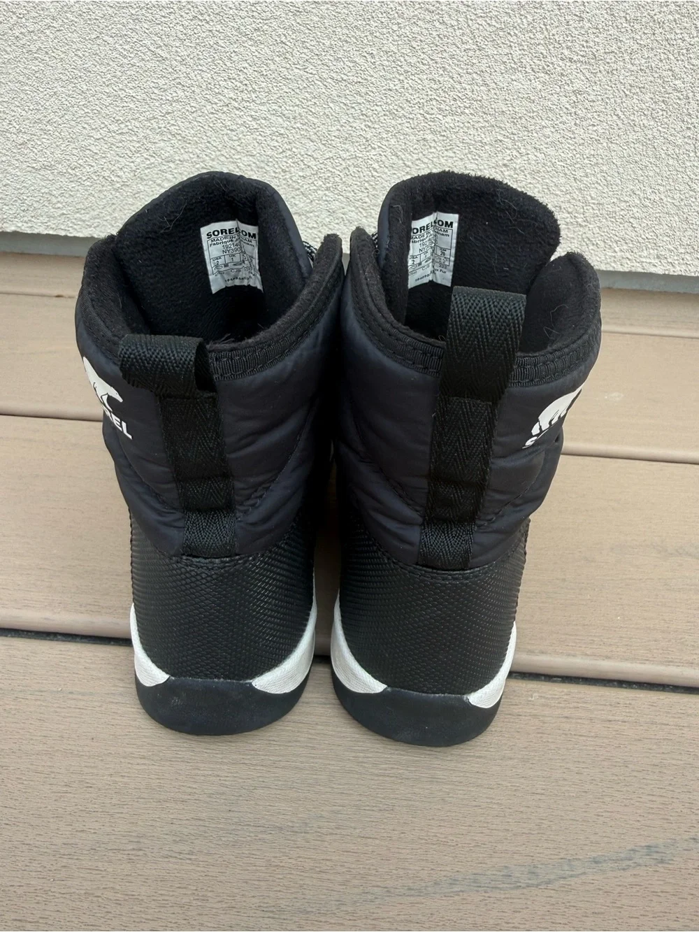 Sorel Whitney Snow Boots Kids Size 1 Black and White
